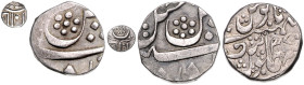 INDIEN / PRINZENSTAAT TRAVANCORE, Rama Varma IV., 1860-1880, AR Chuckram (2x) o.J. (1860-1901) (ss-vz; je 6,4mm; 0,38g). DAZU:Prinzenstaat Baroda, MAL...