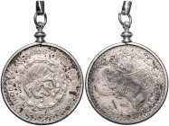 MEXIKO, Republik, seit 1821, Peso 1966 Mo, Mexiko City. Mit Fassungsring und Öse. 36mm; 18,64g, 6h.
 ss-vz
KM 459
