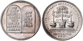 HAMBURG, STADT, Silbermed. o.J. a.d. vierte Gebot. Silberabschlag v. Doppeldukat. 26mm; 6,48g.
 vz