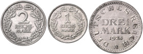 WEIMARER REPUBLIK, 1919-1933, 3 Mark 1924 A. (vz; 30mm; 14,78g; 12h). DAZU:2 Reichsmark 1926 A (f.vz; 26mm; 9,97g; 12h). 1 Reichsmark 1925 A (ss-vz; 2...
