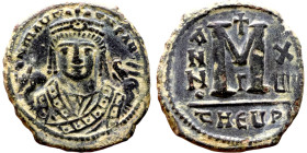 Maurice Tiberius (582-602) Follis. Antioch. Obverse: Crowned bust facing, wearing consular robes, holding mappa and eagle-tipped scepter , Reverse: La...