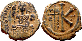 Justinian I (527-565) Half Follis. Antioch . Obverse: Justinian on throne. Reverse: Large K and Cross. THEUP

 24mm 8.56g