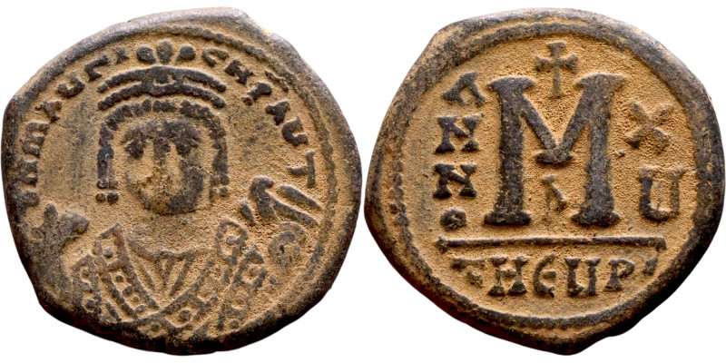 Maurice Tiberius (582-602) Follis. Obverse: Crowned bust facing, wearing consula...