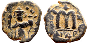 Constans II (641-668) Follis. Obverse: Imperial figure holding globus Reverse: m and inscription

 20mm 5.23g