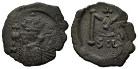 Constans II (641-668). Æ 40 Nummi (23mm, 2.7g). Syracuse. Constans standing facing, wearing crown and chlamys, holding globus cruciger in right hand. ...