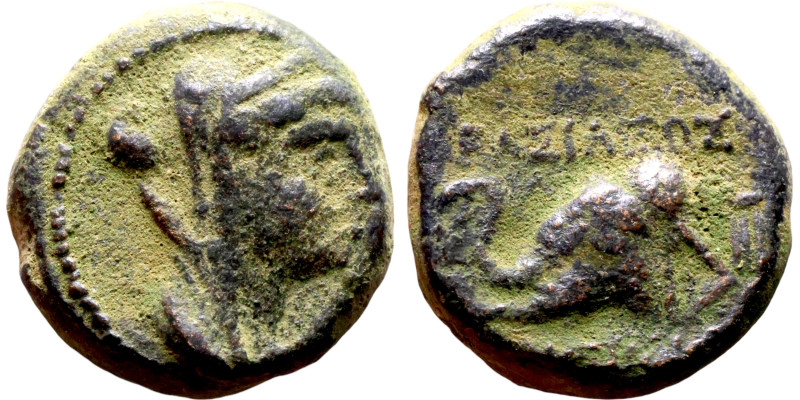 Antiochus IV Epiphanes (Seleukid King: 175-172 BC). AE bronze. Obv.: Veiled, dia...