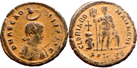 Arcadius (395-408) Follis. Obv: DN ARCADIVS PF AVG pearl-diademed, draped and cuirassed bust right, holding spear, crowned by hand of god above Rev: G...
