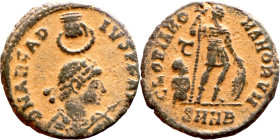 Arcadius (395-408) Follis. Obv: DN ARCADIVS PF AVG pearl-diademed, draped and cuirassed bust right, holding spear, crowned by hand of god above Rev: G...