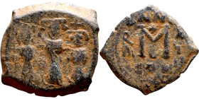 Heraclius, Martina and Heraclius Constantine (610-641) Follis Obverse: From left, Martina, Heraclius, heraclius Constantine Reverse: Large M, ANNO,