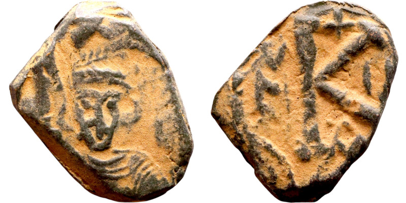Constantine IV. Half follis . Obverse: Imperial bust. Reverse: Large K

17mm 3...