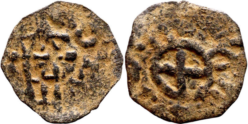 Middle Ages (X-XV century) Bronze Coin

17mm 0.70g

Artificial sand patina