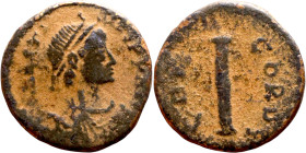 Anastasius I (591-518) decanummium. Obverse: D N ANASTASIVS PP AVG, pearl diademed, draped, cuirassed bust right Reverse: CON-CORD to left and right o...