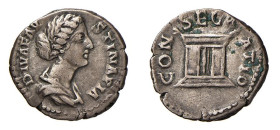 FAUSTINA FIGLIA (†175) Moglie di Marcaurelio - DENARIO - D/Busto drappeggiato a d. DIVA FAV STINA PIA R/Altare con sopra la legenda CONSECRATIO - Ar -...