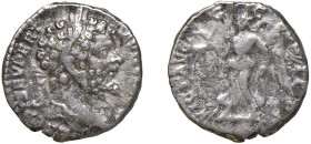 SETTIMIO SEVERO (193-211) DENARIO - D/Busto laureato a d. R/La Vittoria cammina verso s. tenendo una corona e una palma. - Ar - C. 690b qBB