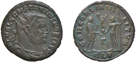 COSTANZO I Cesare (293-306) FOLLIS - Zecca Alessandria - D/Busto radiato a d. FL VAL CONSTANTIVS NOB CAES R/Costanzo con scettro in piedi a d. riceve ...