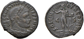 CONSTANTINO I (307-337) FOLLIS - Zecca Roma - D/Busto laureato a d. IMP CONSTANTINVS PF AVG R/Il Sole in piedi a sinistra, alza la mano e tiene il glo...