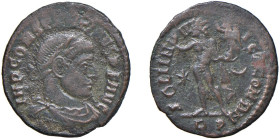 COSTANTINO I (306-337) FOLLIS 316 - Zecca Roma - D/Busto laureato a d.,drappeggiato e corazzato IMP CONSTATINVS PF AVG R/Il sole stante a d. con la ma...