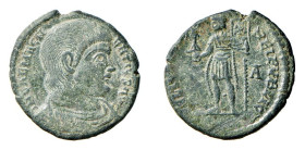 MAGNENZIO (350-351) MAIORINA - D/Busto drappeggiato a d. D N MAGNEN TIVS P F AVG R/L'Imperatore stante con scettro e vittoria - Mi - RIC.264 qSPL