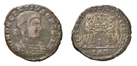 DECENZIO Cesare (350-353) MAIORINA gr.4,2 - Zecca Roma - D/Busto corazzato con testa nuda a d. D N DECENTIVS NOB CAES dietro la lettera A R/Due Vittor...