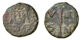 GIUSTINO II (565-578) DEKA gr.3,1 - D/Busto frontale elmato e corazzato R/Il valore I accostato da V=S=TI=NI disposte su due righe - Ae - Ra.780 RARA ...