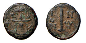 COSTANTE II - SIRACUSA (641-668) DECANUMMO - D/Busto frontale coronato con lunga barba R/Il valore con ai lati AN/NOI - Ae - Sear 1115 BB