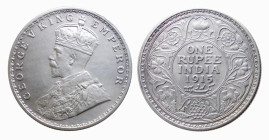 INDIA - DOMINAZIONE INGLESE - GIORGIO V (1910-1936) RUPEE 1915 C Calcutta - D/Busto coronato a s. GEORGE V KING EMPEROR R/Al centro ONE/ RUPEE/ INDIA/...