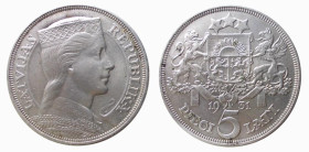 LETTONIA - REPUBBLICA (1931 ) 5 LATI 1931 - D/Stemma affiancato da grifo e leone R/Busto femminile a d. - Ar - KM, 9 SPL