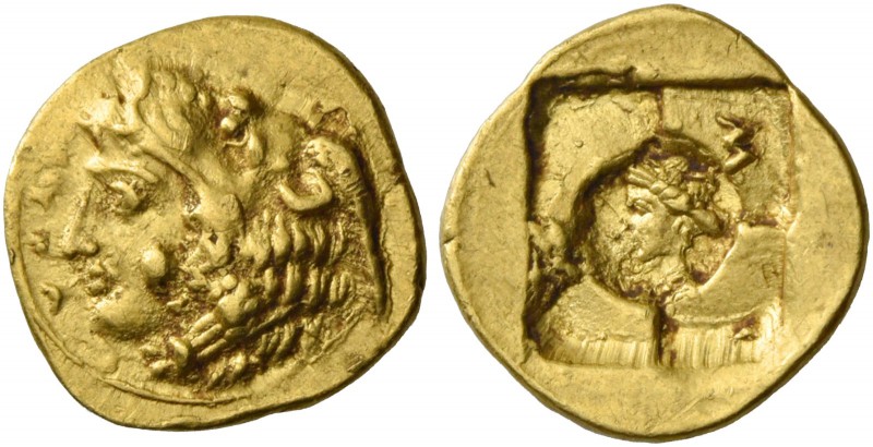 Syracuse. Tetradrachm circa 400, AV 1.17 g. ΣYPA Head of Heracles l., wearing li...