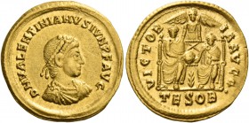 Valentinian II, 375 – 392. Solidus, Thessalonica 378–383, AV 4.47 g. D N VALENTINIANVS IVN P F AVG Pearl-diademed, draped and cuirassed small bust r. ...