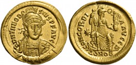 Theodosius II, 408 – 450. Solidus, Constantinopolis 408-420, AV 4.44 g. D N THEODO – SIVS P F AVG Helmeted, pearl-diademed and cuirassed bust three-qu...