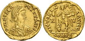Leo I, 457 – 474. Solidus, Ravenna 457, AV 4.43 g. D N LEO PER – PETVVS AVG Pearl-diademed, draped and cuirassed bust r. Rev. VICTORI – A AVGG Emperor...