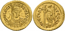Leo I, 457 – 474. Solidus, Constantinopolis 468, 471 or 473, AV 4.35 g. D N LEO PE – RPET AVG Helmeted, pearl-diademed and cuirassed bust facing three...