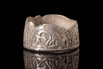 VIKING SILVER RING WITH BEASTS