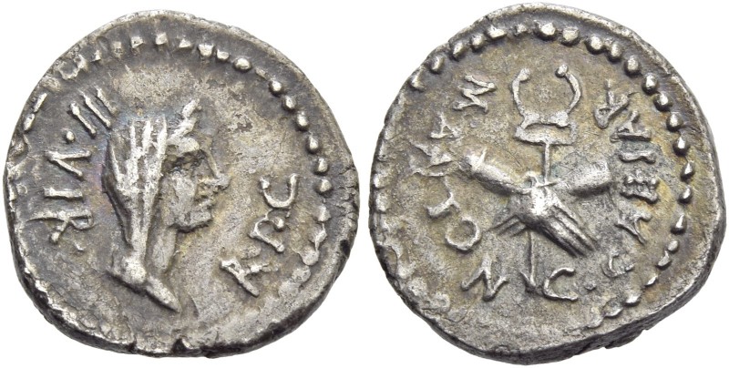 Octavianus and Marcus Antonius. Quinarius, mint moving with Octavian 39, AR 1.72...