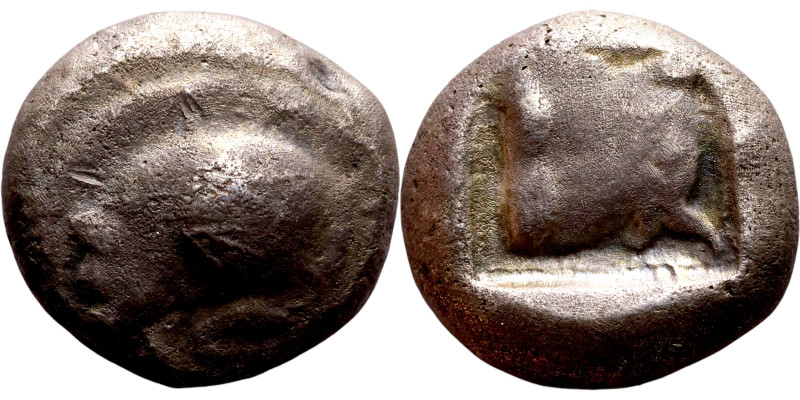 Hellenistic period coin (4-1 century BC) Silver coin. Obv:

17mm 8.57g