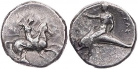 KALABRIEN TARENT
 AR-Didrachme/Nomos 302-281 v. Chr. Vs.: nackter Ephebe reitet mit Rundschild und zwei Speeren n. r. und erhebt Lanze zum Stoß, Rs.:...