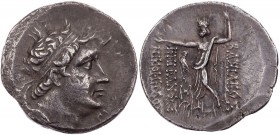 BITHYNIEN, KÖNIGREICH
Nikomedes IV., 94-74 v. Chr. AR-Tetradrachme Jahr unleserlich, unter Men(...) oder Mne(...) Nikomedia Vs.: Kopf mit Diadem n. r...