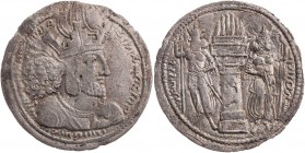 SASANIDEN
Shapur I., 240-270 n. Chr. AR-Drachme Vs.: Büste in Ornat mit Krone n. r., Rs.: Feueraltar zwischen zwei Wächtern Mitchiner, ACW 813. 3.64 ...