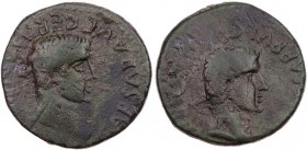 KRETA KNOSSOS
Caligula mit Germanicus, 37-41 n. Chr. AE-Semis Duumviri Pulcher und Varius Vs.: [C C]AESAR AVG GERMANI[CVS] Kopf n. r., Rs.: [GER CA]E...
