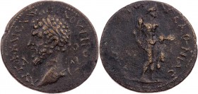 LYKAONIEN DERBE
Lucius Verus, 161-169 n. Chr. AE-Diassarion Vs.: Kopf mit Lorbeerkranz n. l., Rs.: Herakles steht mit Löwenfell, Keule und Äpfeln der...