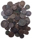 Lot, römische Münzen AE-Prägungen der Spätantike, darunter Diocletianus, Maxentius, Constantinus I., Crispus, Licinius II., Constans, Decentius, Arcad...