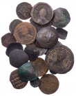 Lot, byzantinische Münzen AE-Prägungen von Iustinus bis hin zu Skyphaten des 12./13. Jhs., darunter auch wenige ungarische Nachahmungen. 25 Stück s, s...