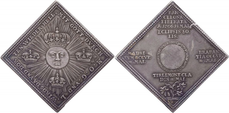 RÖMISCH-DEUTSCHES REICH
Josef I., 1705-1711. Klippenförmige Silbermedaille im H...