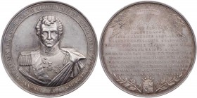 INDONESIEN
Unter niederländischer Herrschaft. Silbermedaille 1844 (ohne Signatur) Auf den Tod des Generalgouverneurs von Niederländisch-Indien Johann...