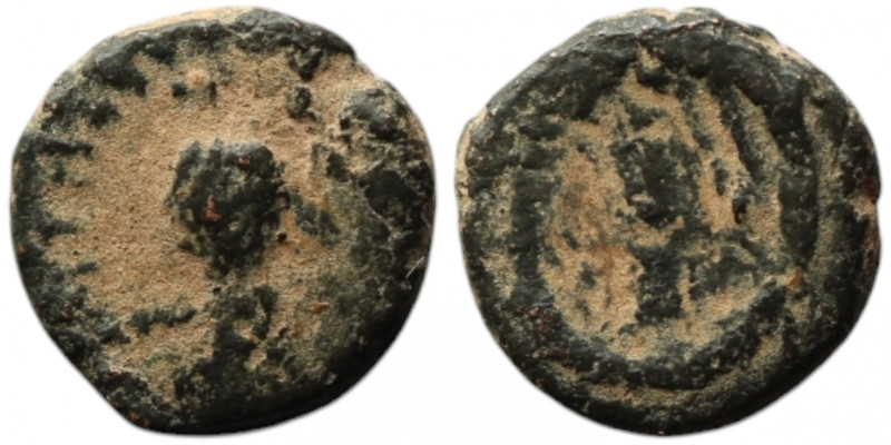 Barbaric imitation of Roman folles. Circa 4-5th century AD
AE Follis (10mm, 0,80...