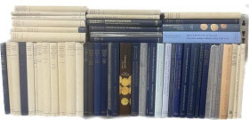 Sylloge of Coins of the British Isles
 Band 1 - 51, 56 und 57 aus den Jahren 1958 - 2001. Leinen, teilweise mit Schutzumschlägen