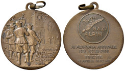 ALPINI Medaglia 1930 Adunata annuale del 10¬∞ anniversario Alpini, Trieste 1930 Anno VIII dell'era fascista - Opus: G. Romagnoli AE (g. 16,78 - √ò 35,...