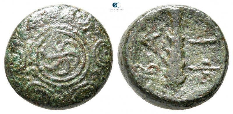 Kings of Macedon. Pella or Amphipolis. Philip V 221-179 BC. 
Bronze Æ

17mm.,...