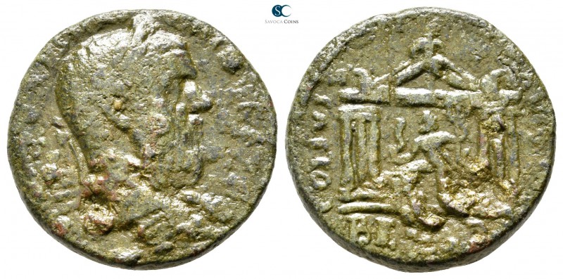 Phoenicia. Berytus. Macrinus AD 217-218. 
Bronze Æ

25mm., 9,58g.



near...