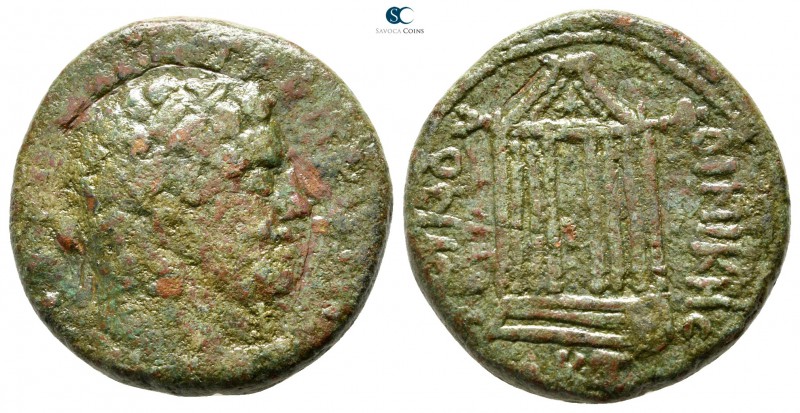 Phoenicia. Tyre. Pseudo-autonomous issue AD 193-211. 
Bronze Æ

26mm., 13,81g...